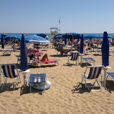 Hotel Beach2 Lido di Jesolo Exterior foto